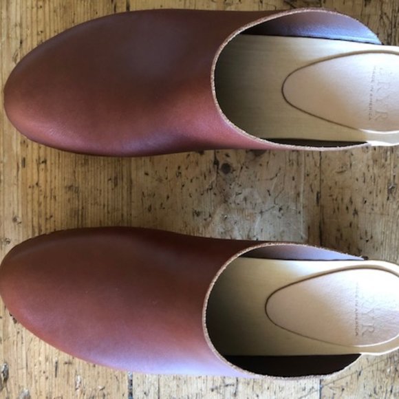 bryr clogs poshmark